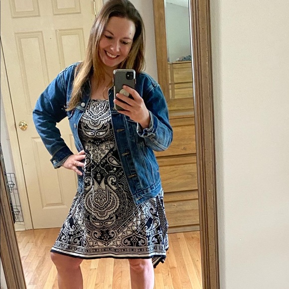 Welcome! Meet your Posher, Rachel & like to bookmark - Picture 3 of 8